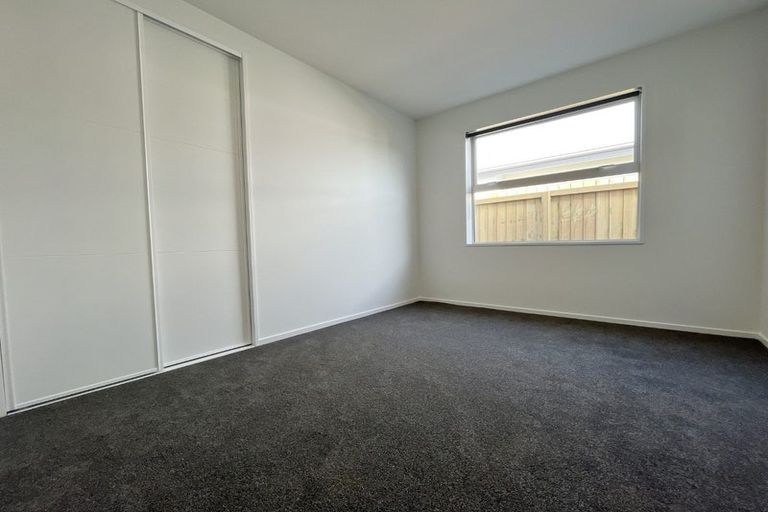 Photo of property in 23 Rita Angus Road, Belfast, 8051