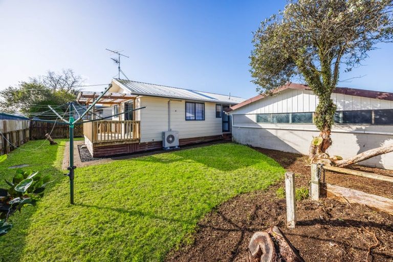 Photo of property in 47a Sutton Crescent, Papakura, 2110