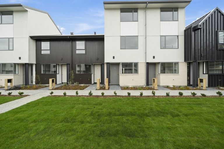 Photo of property in 2/130 Richmond Street, Petone, Lower Hutt, 5012
