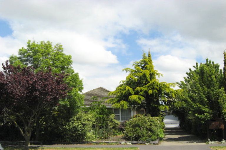 Photo of property in 19 Cranbrook Avenue, Burnside, Christchurch, 8053