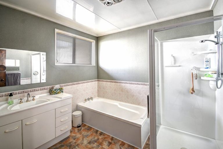 Photo of property in 9 Cedar Crescent, Mosgiel, 9024