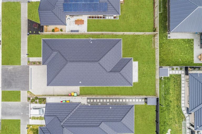 Photo of property in 20 Broadway Parade, Rolleston, 7615