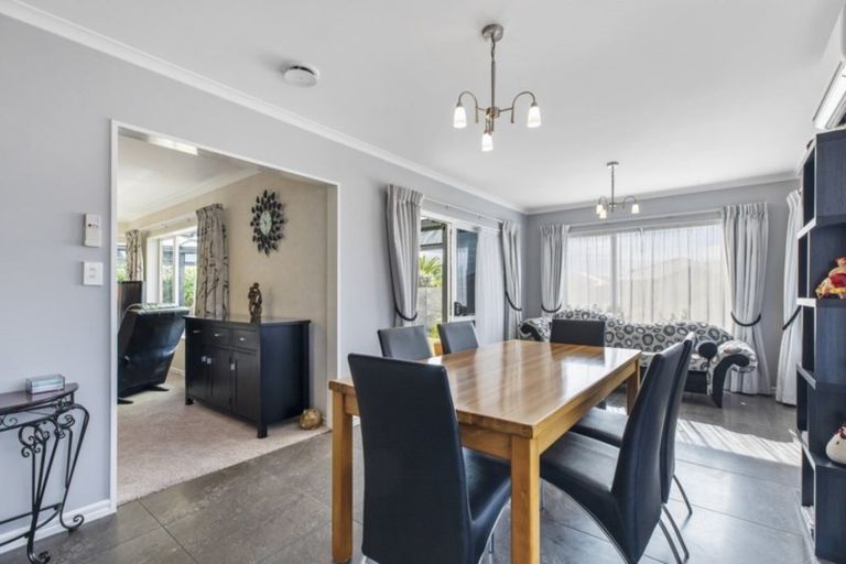 Photo of property in 90 Santa Monica Drive, Papamoa Beach, Papamoa, 3118