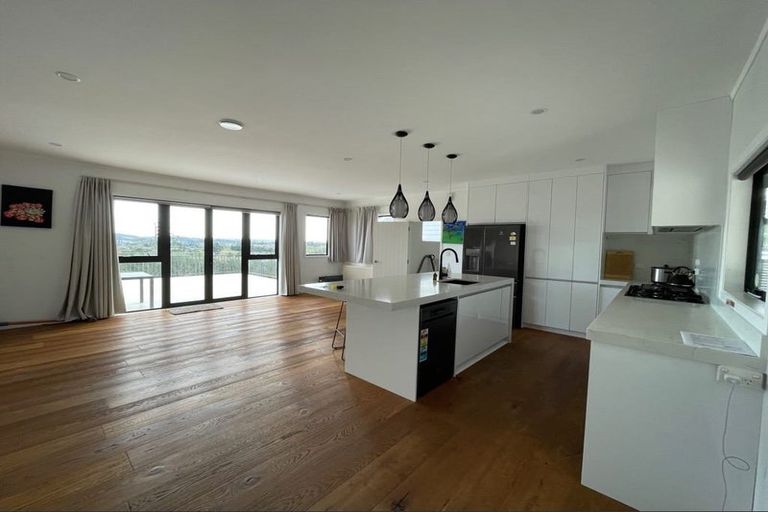 Photo of property in 283 Old North Road, Kumeu, 0892