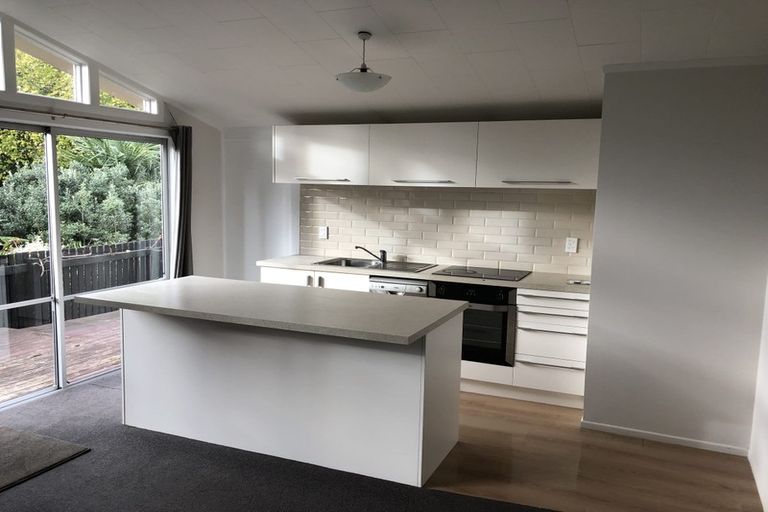 Photo of property in 8 Lynwood Place, Chedworth, Hamilton, 3210