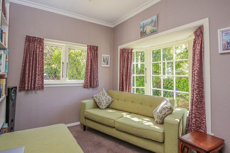 Photo of property in 67 Mako Mako Road, Levin, 5510