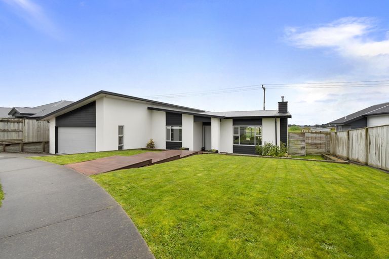 Photo of property in 27 Silicon Way, Fitzherbert, Palmerston North, 4410
