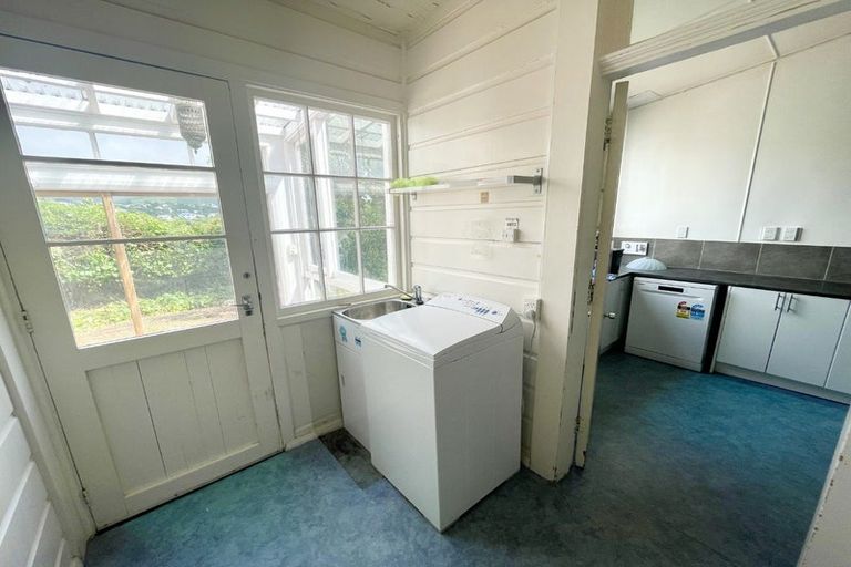 Photo of property in 26 Central Terrace, Kelburn, Wellington, 6012