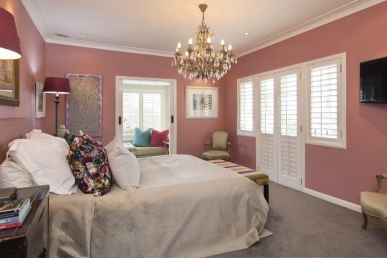 Photo of property in 128 St Stephens Avenue, Parnell, Auckland, 1052