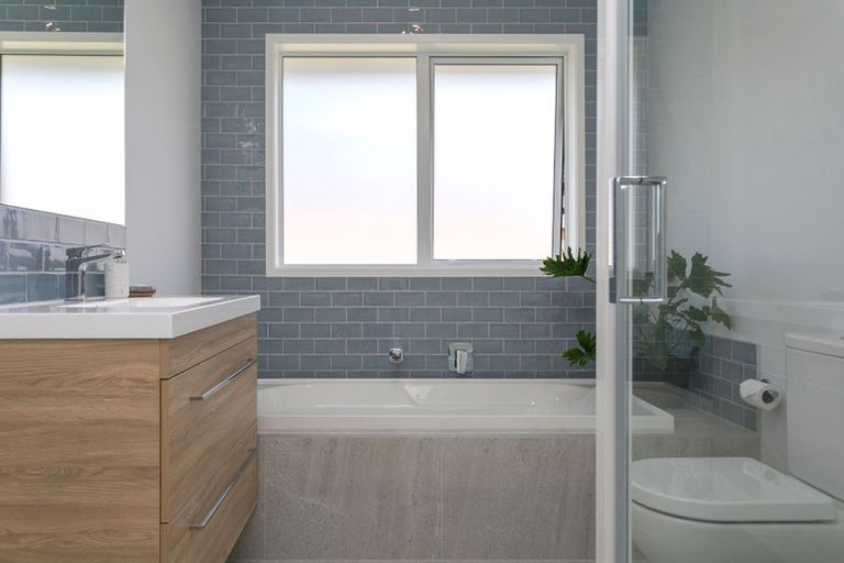 Photo of property in 25 Raupo Crescent, Wharewaka, Taupo, 3330