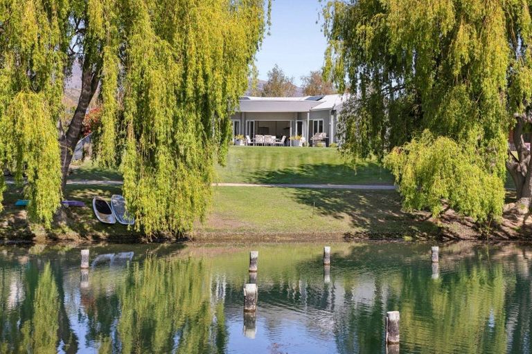 Photo of property in 9 Quartz Lane, Mount Pisa, Cromwell, 9383