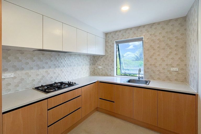 Photo of property in 12a Thomas Avenue, Te Atatu Peninsula, Auckland, 0610