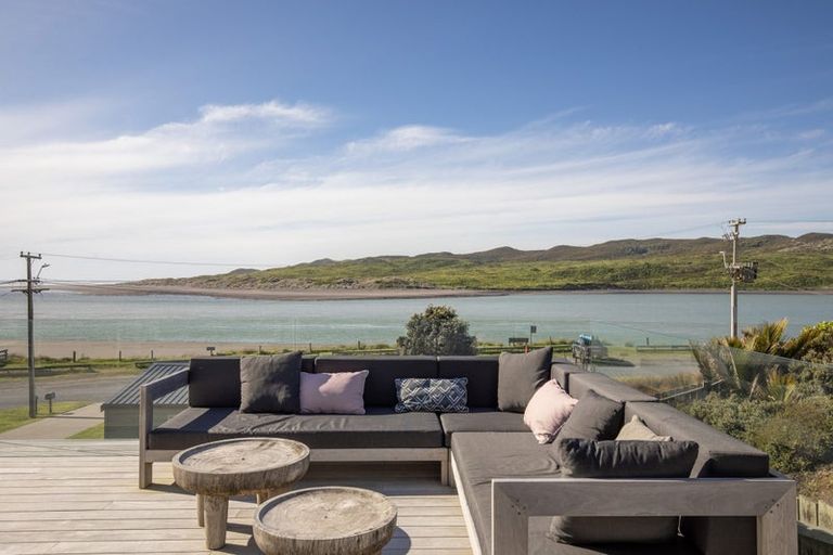 Photo of property in 115 Riria Kereopa Memorial Drive, Raglan, 3297