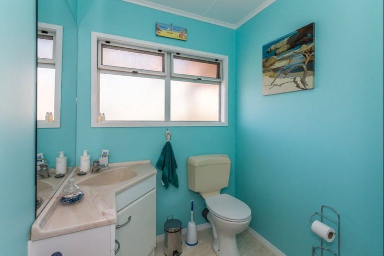 Photo of property in 44 Te Kiri Street, Himatangi Beach, Foxton, 4891