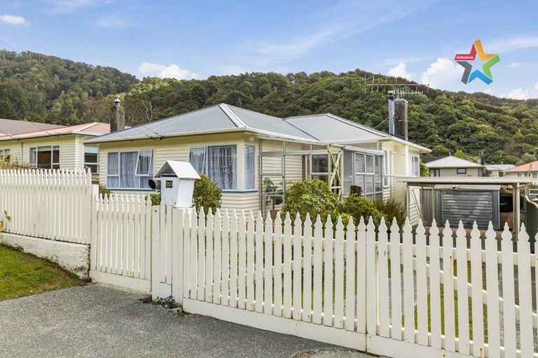 Photo of property in 20 Gardiner Grove, Wainuiomata, Lower Hutt, 5014