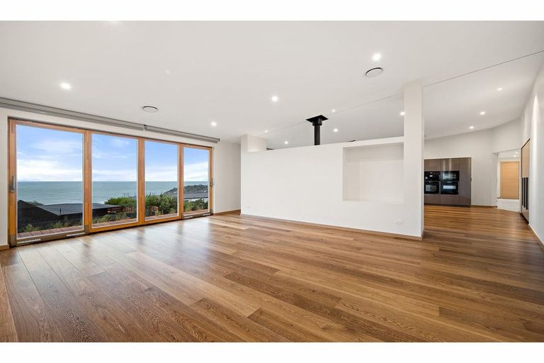 Photo of property in 6 Sowerby Place, Richmond Hill, Christchurch, 8081