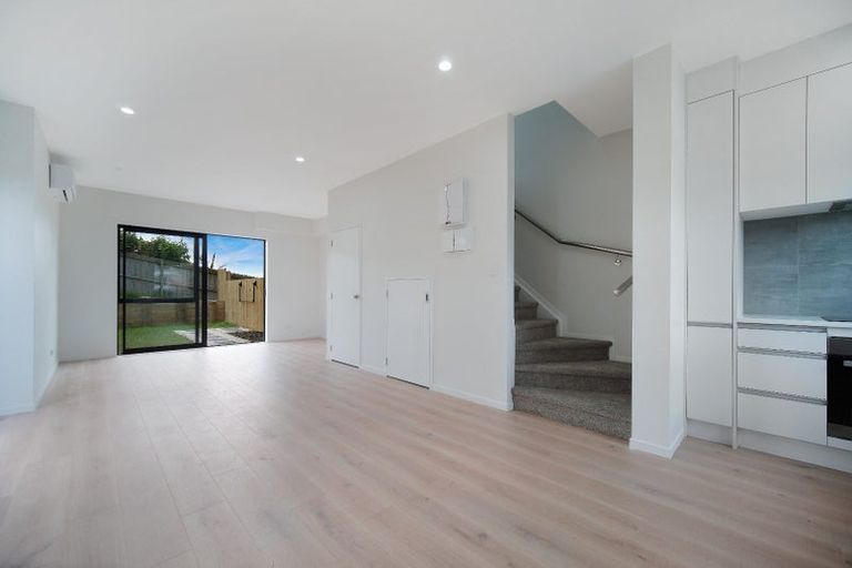 Photo of property in 8a Poruru Close, Papakura, 2110