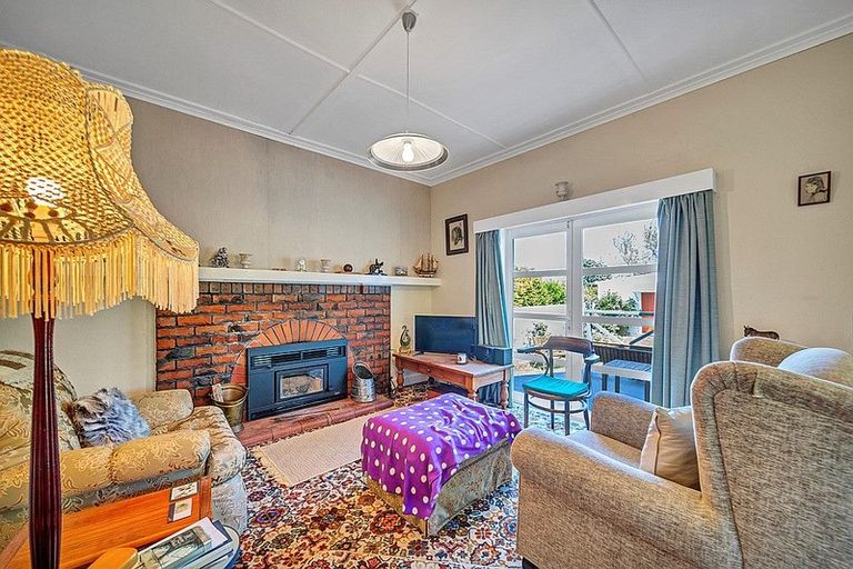 Photo of property in 27 Chester Street, Waverley, 4510