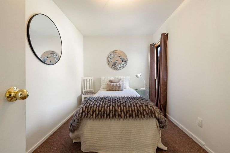 Photo of property in 8 Kawarau Place, Frankton, Queenstown, 9300