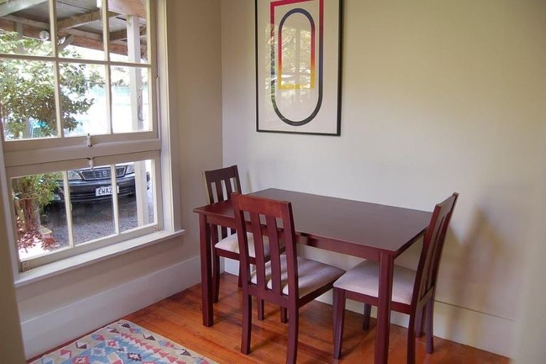 Photo of property in 106 Station Road, Kumeu, 0891