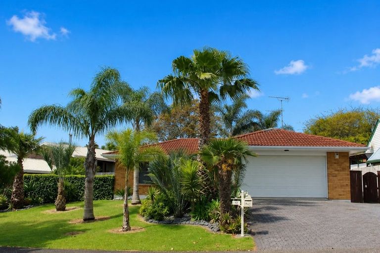Photo of property in 46 St Annes Crescent, Wattle Downs, Auckland, 2103