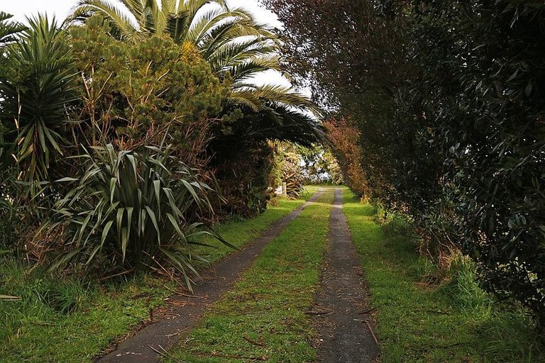 Photo of property in 176 Arawhata Road, Opunake, 4681