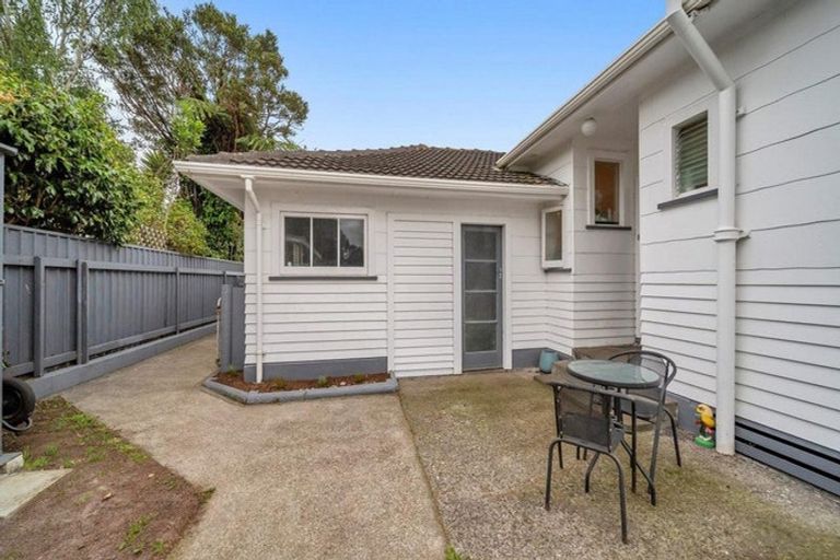 Photo of property in 4 Goodson Place, Hawera, 4610