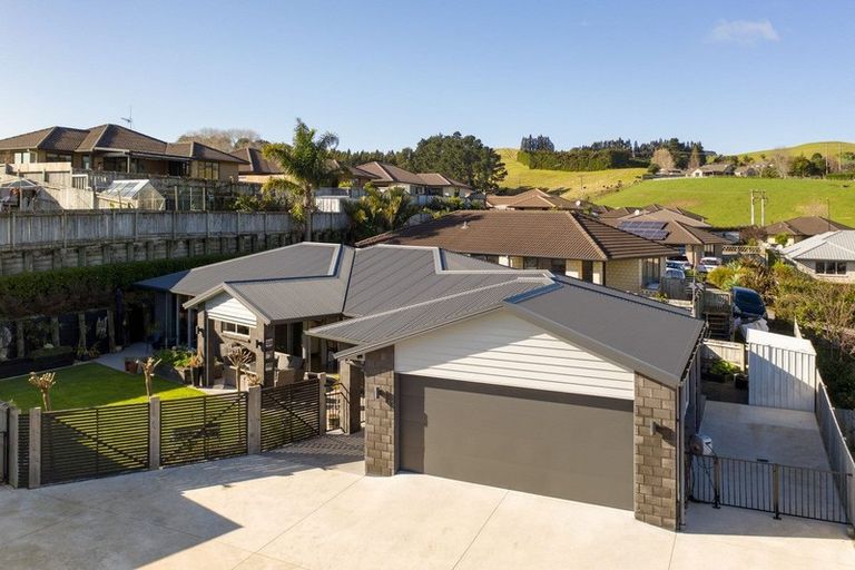 Photo of property in 61 Falcon Drive, Welcome Bay, Tauranga, 3112