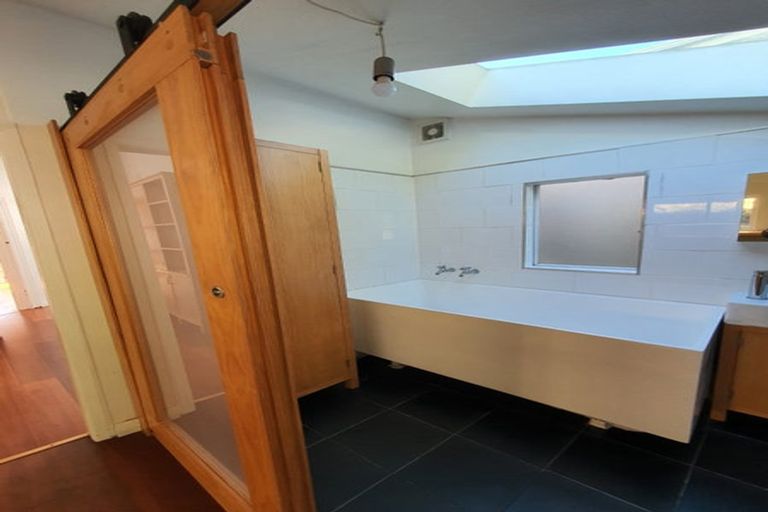 Photo of property in 24 Baden Road, Hataitai, Wellington, 6021