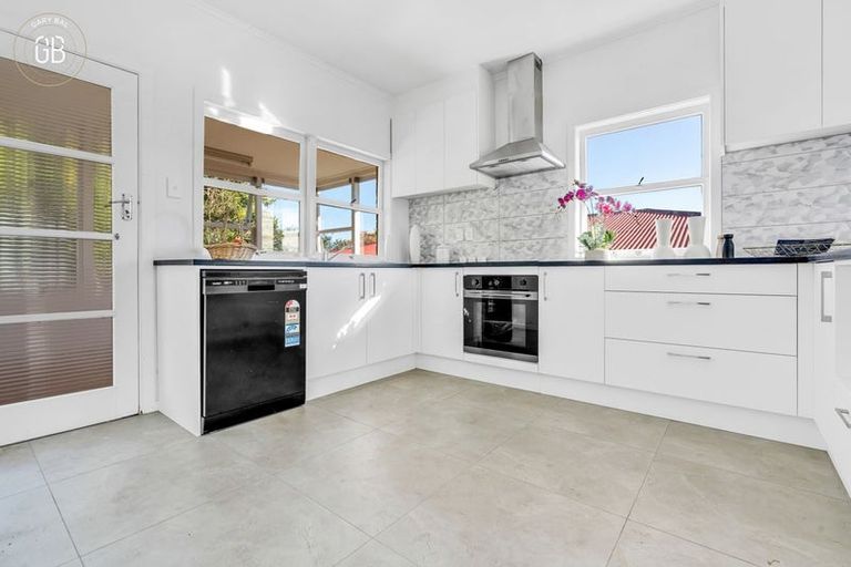 Photo of property in 40 Shirley Avenue, Papakura, 2110