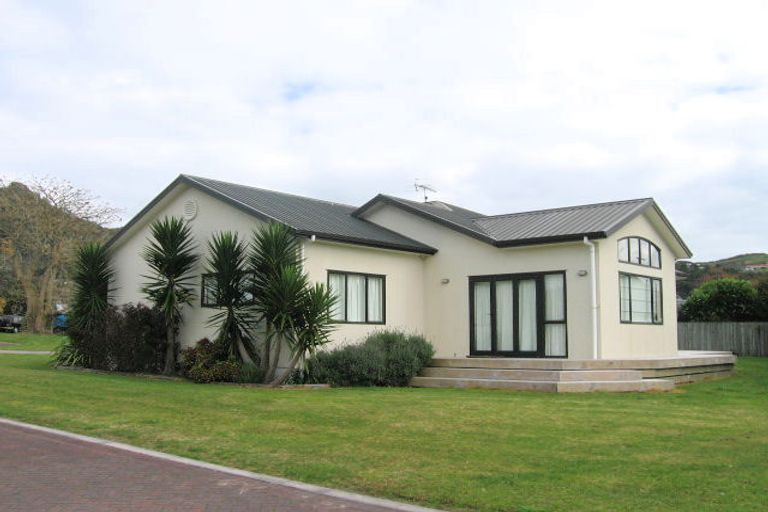 Photo of property in 14 Michelle Lane, Hahei, Whitianga, 3591