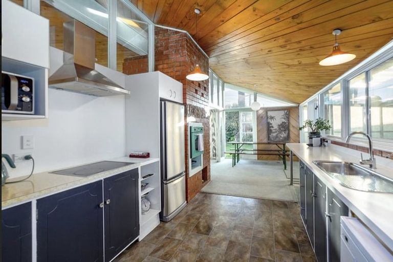 Photo of property in 63 Strasbourge Street, Martinborough, 5711