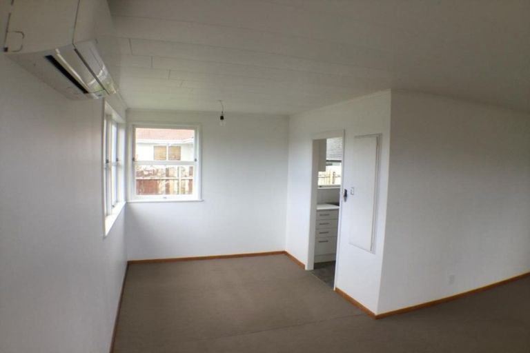 Photo of property in 42 Doment Crescent, Orewa, 0931