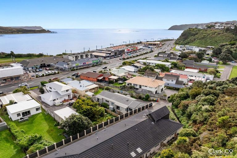 Photo of property in 8/24 Acheron Road, Paremata, Porirua, 5026