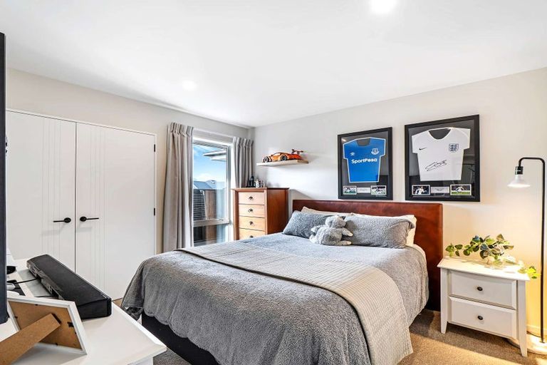 Photo of property in 13 Angus Place, Rangiora, 7400