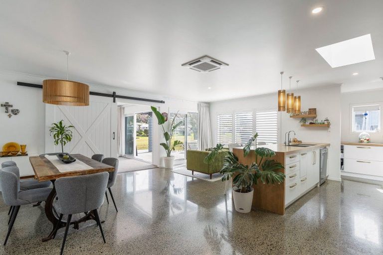 Photo of property in 114 Avalon Place, Whangamata, 3620