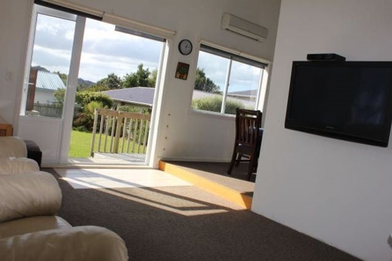 Photo of property in 64 Beach Haven Road, Beach Haven, Auckland, 0626