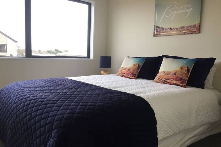 Photo of property in 2/11 Leith Place, Spreydon, Christchurch, 8024