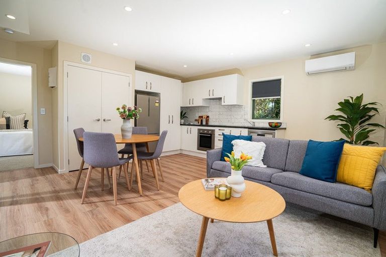 Photo of property in 2 Huntingdon Street, Northland, Wellington, 6012