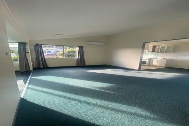 Photo of property in 30 Postgate Drive, Whitby, Porirua, 5024