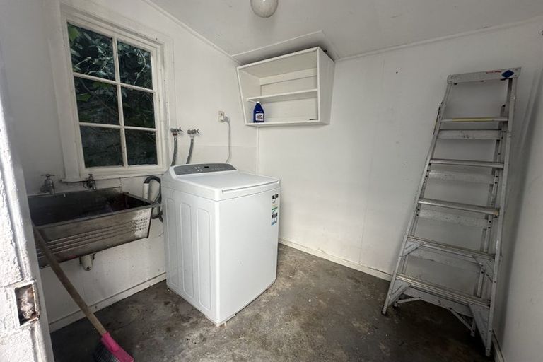 Photo of property in 217 Marine Parade, Seatoun, Wellington, 6022