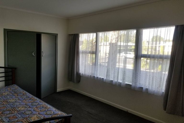 Photo of property in 18 Berkley Avenue, Hillcrest, Hamilton, 3216