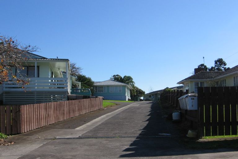 Photo of property in 68g Roberts Road, Te Atatu South, Auckland, 0610