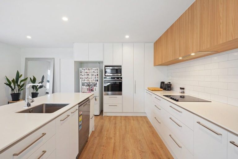 Photo of property in 10 Enforce Lane, Halswell, Christchurch, 8025