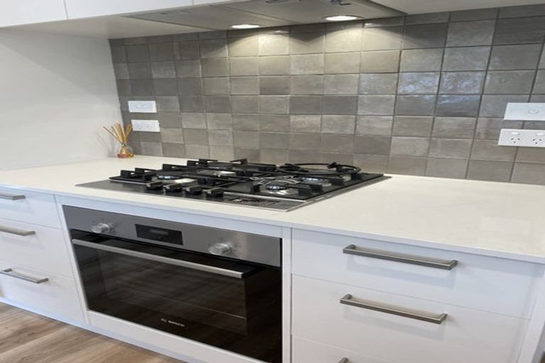 Photo of property in 2/18 Pickering Crescent, Chedworth, Hamilton, 3210