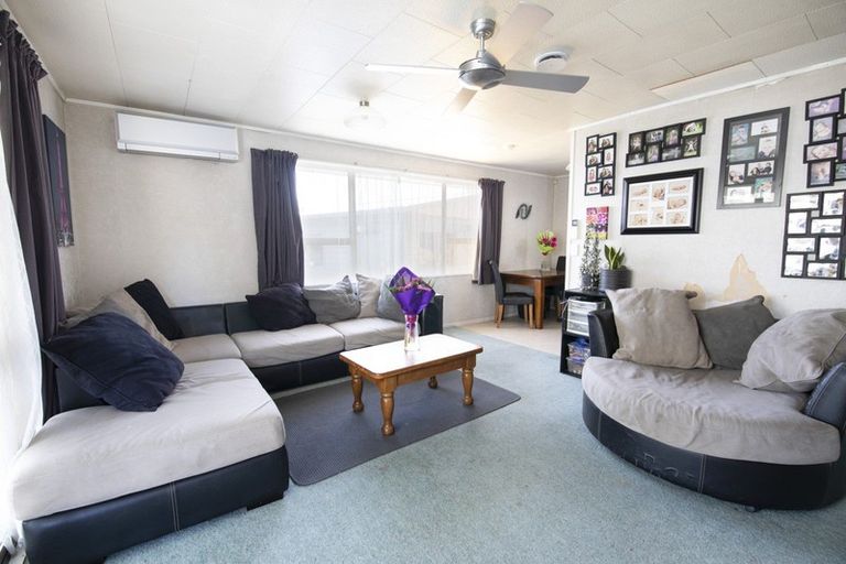 Photo of property in 16/2 Perry Crescent, Greenmeadows, Napier, 4112