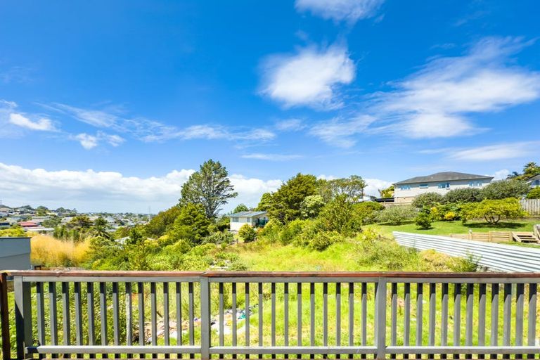 Photo of property in 305 Don Buck Road, Massey, Auckland, 0614