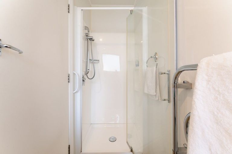 Photo of property in 8 Jason Street, Helensburgh, Dunedin, 9010