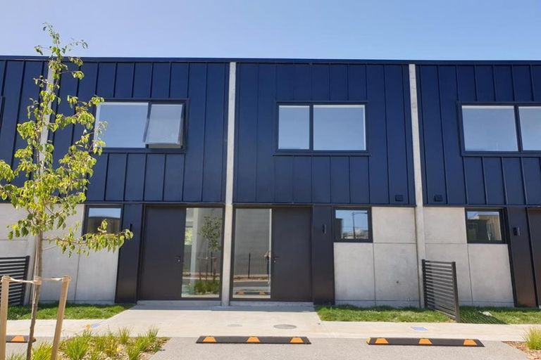 Photo of property in 41 Te Ara O Paetutu, Petone, Lower Hutt, 5012