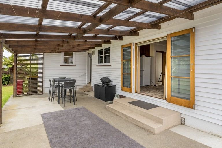 Photo of property in 53 Graham Street, Levin, 5510